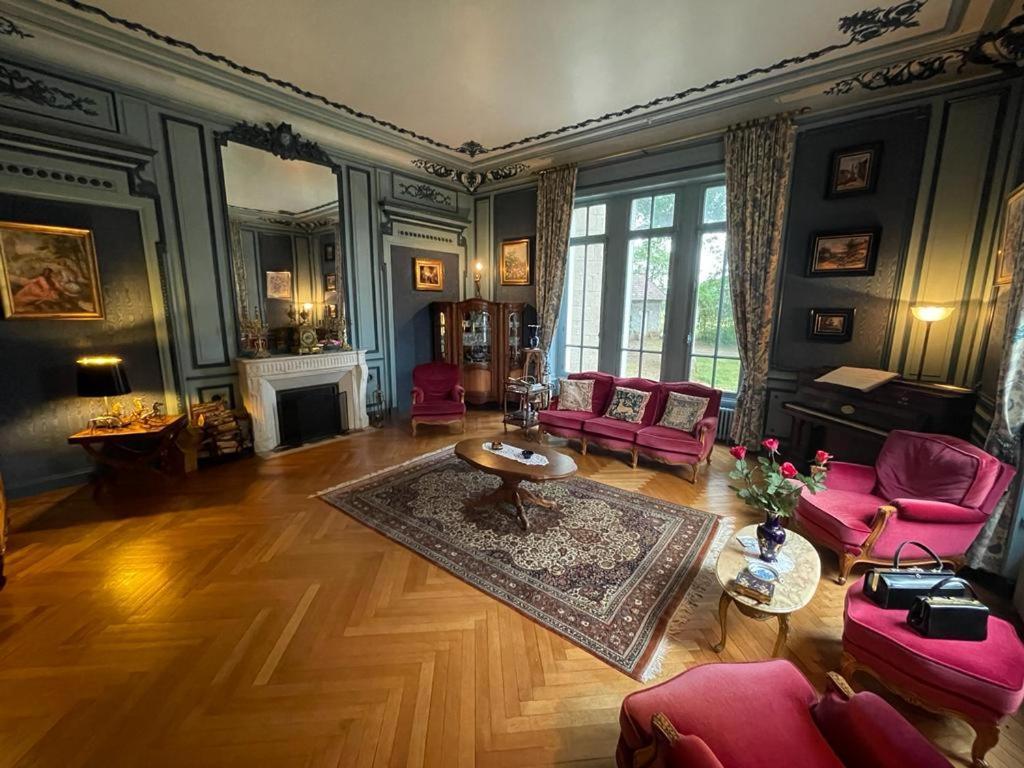 Chateau Maleplane Bed & Breakfast Saint-Léonard-de-Noblat Екстериор снимка