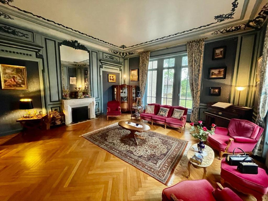 Chateau Maleplane Bed & Breakfast Saint-Léonard-de-Noblat Екстериор снимка