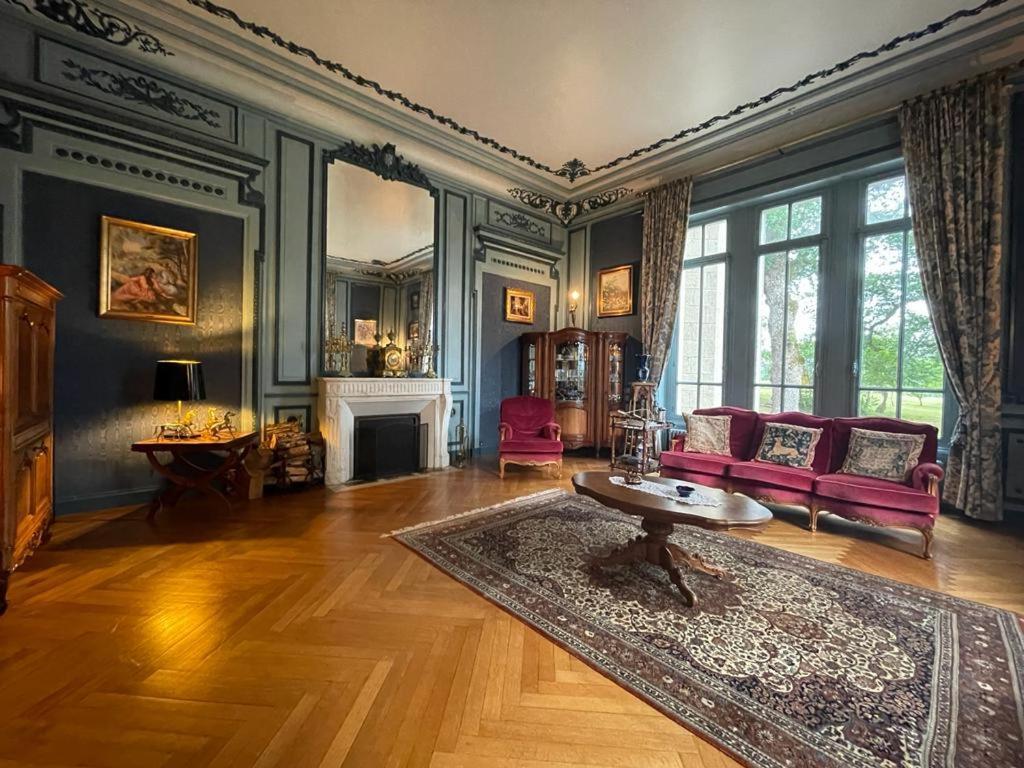 Chateau Maleplane Bed & Breakfast Saint-Léonard-de-Noblat Екстериор снимка