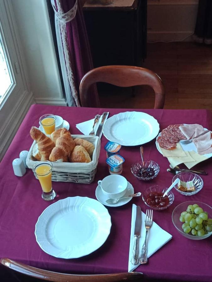 Chateau Maleplane Bed & Breakfast Saint-Léonard-de-Noblat Екстериор снимка