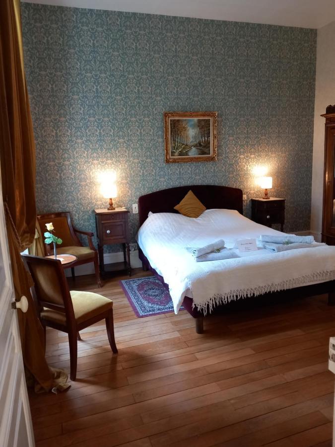 Chateau Maleplane Bed & Breakfast Saint-Léonard-de-Noblat Екстериор снимка